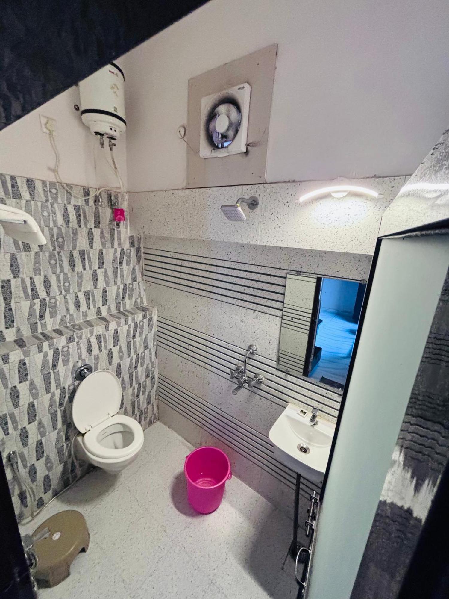 Hotel Ps Residency Варанасі Екстер'єр фото